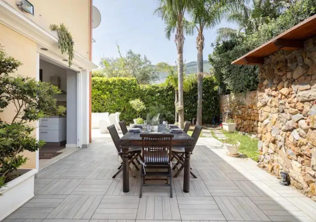 Seaside Villa Carini 0*,  Italien