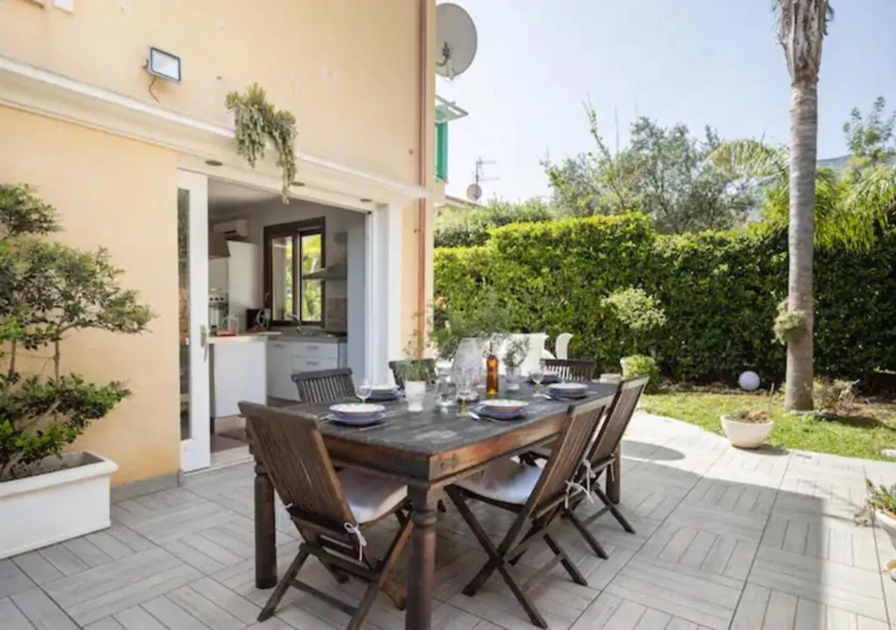 Seaside Villa Carini