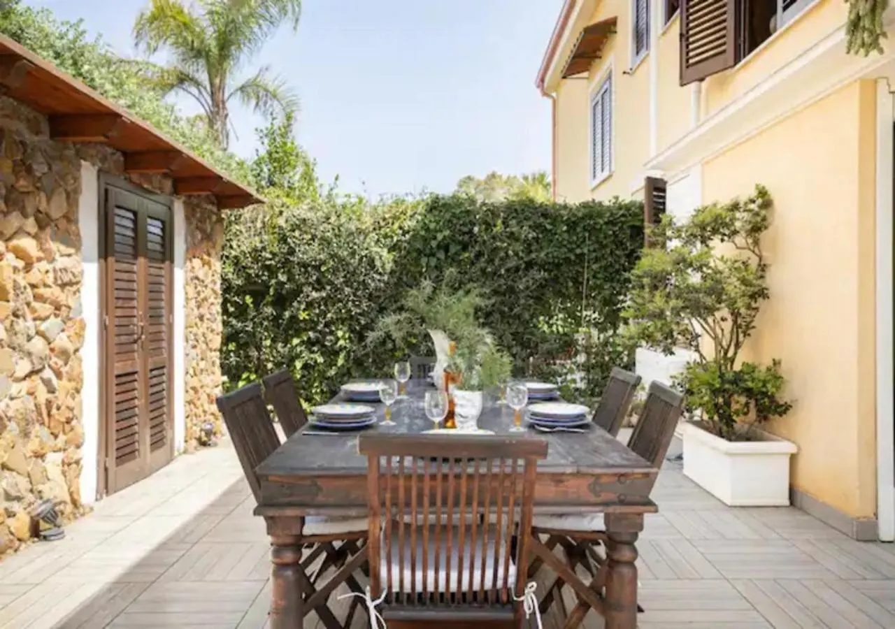 Seaside Villa Carini